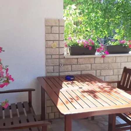 Apartment Ruzica *