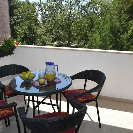 Ruzica Apartment *